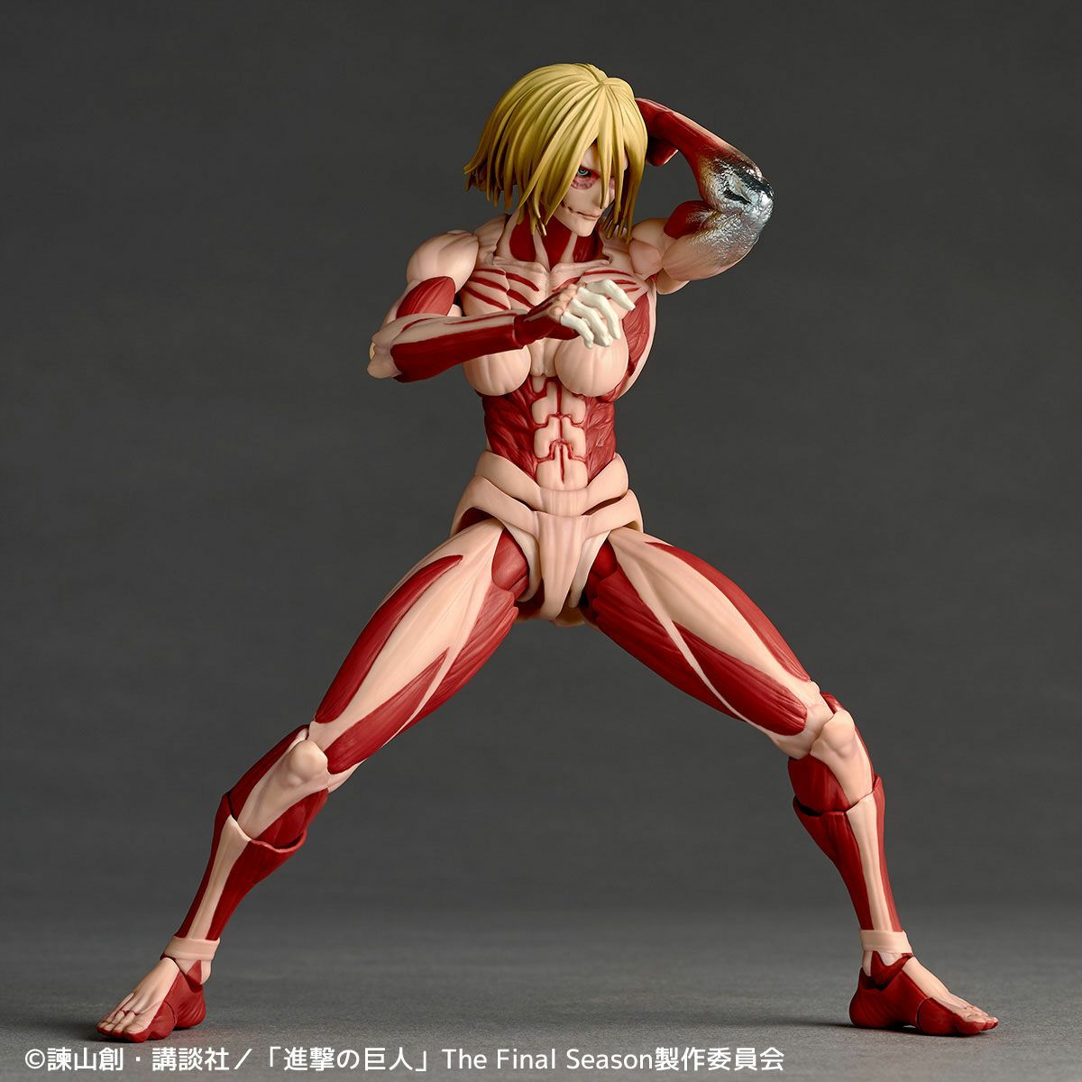 THE FEMALE TITAN Annie Leonhart Attack on Titan REVOLTECH Figure AMAZING YAMAGUCHI SERIES KAIYODO