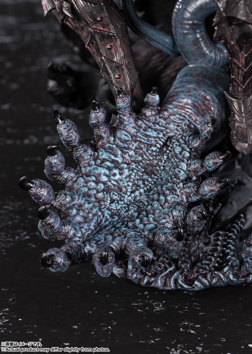 GUTS (BERSERKER ARMOR) BERSERK Figuarts Zero Touche Métallique Figure BANDAI