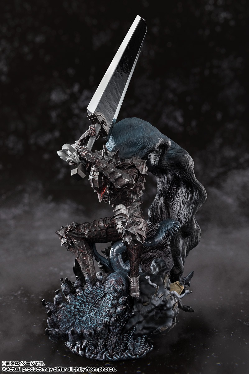 GUTS (BERSERKER ARMOR) BERSERK Figuarts Zero Touche Métallique Figure BANDAI
