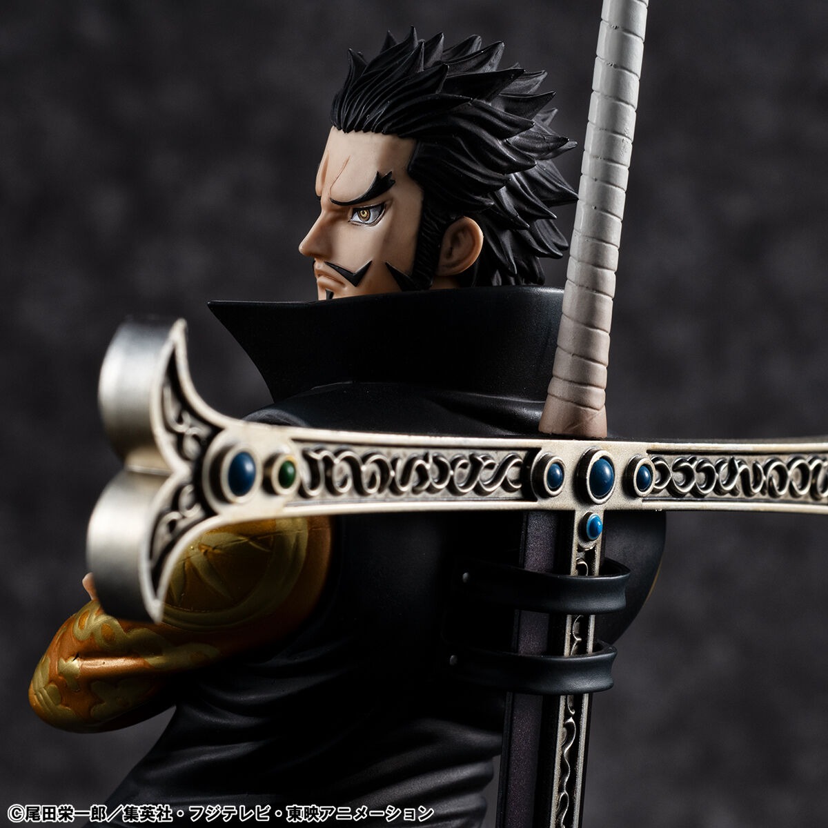 Dracule Mihawk SA-LIMITED Hawk Eyes Ver.R SA-LIMITED ONE PIECE S.H.Figuarts Figure PREMIUM BANDAI