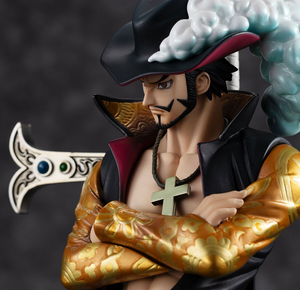 Dracule Mihawk SA-LIMITED Hawk Eyes Ver.R SA-LIMITED ONE PIECE S.H.Figuarts Figure PREMIUM BANDAI